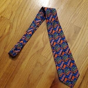 𝅺EAGLE Menswear Gators Silk Tie